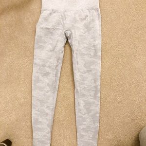 Gym shark camo leggings XS